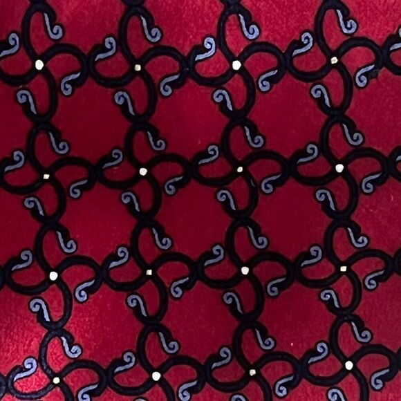 Gasparo Men's 100% Silk Necktie 4” Wide Red Blue Geometric Print Standard Length - Picture 2 of 3